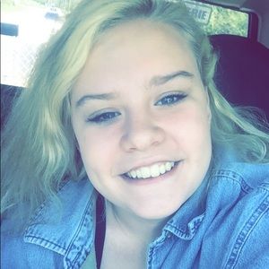 Meet your Posher, Katelyn